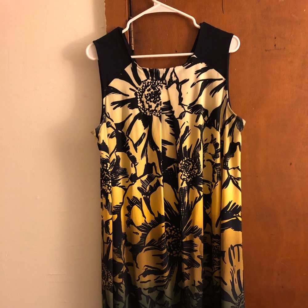 Pull-over, non wrinkle, summer dress.